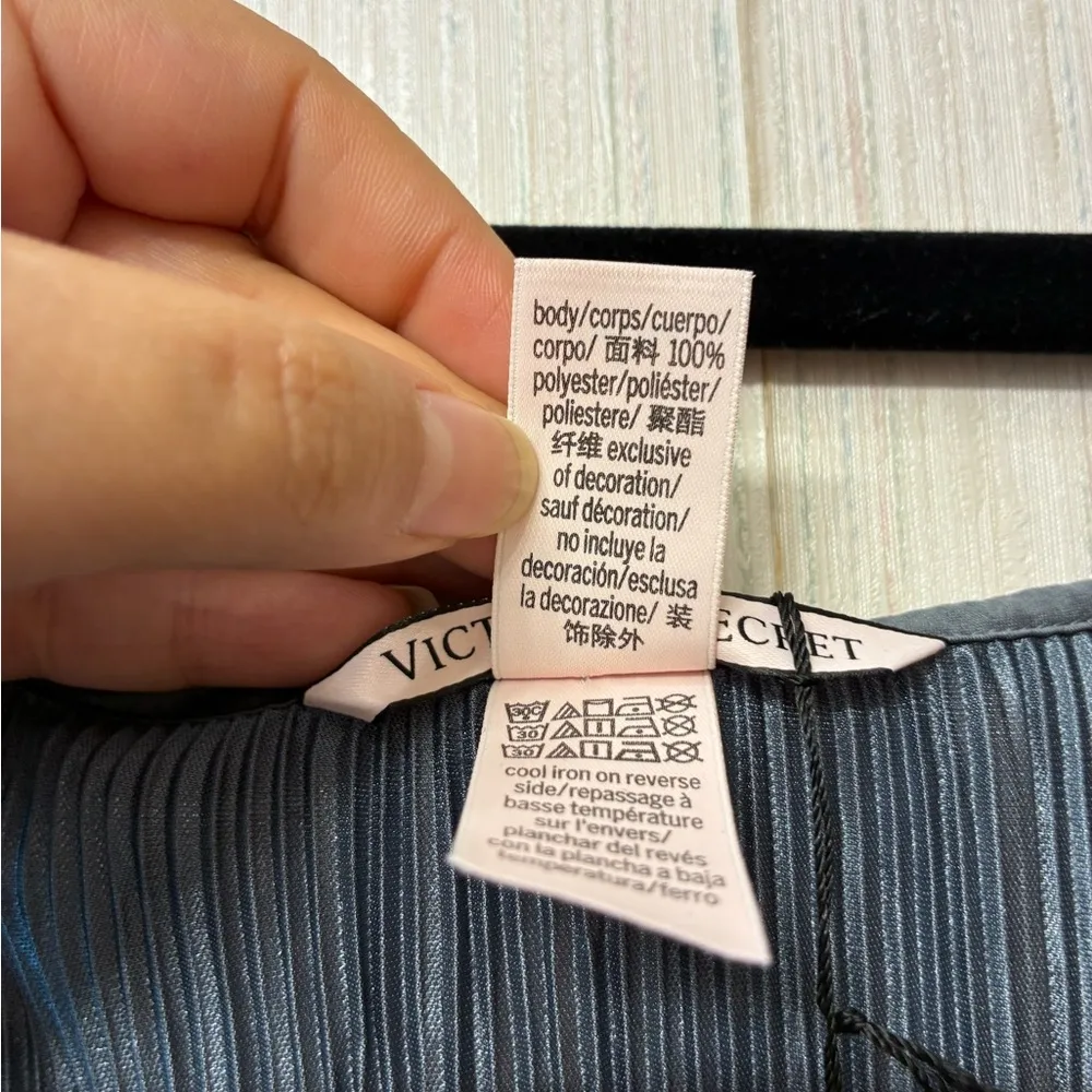 NWT Victoria's Secret metallic, pleated cropped camisole in a dark silver M - Image 7