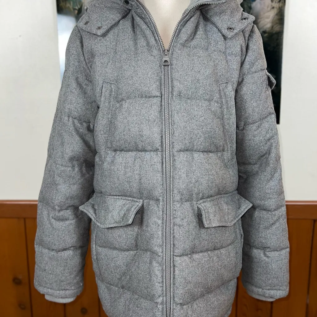 Guess Super Nice  Gray Hooded Puffer Jacket! - Image 3