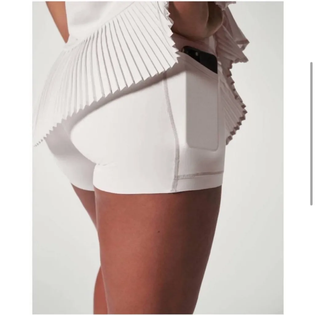 SPANX Yes Pleats Mini Athletic Skort in Light Cloudy Gray - Size S - Image 4