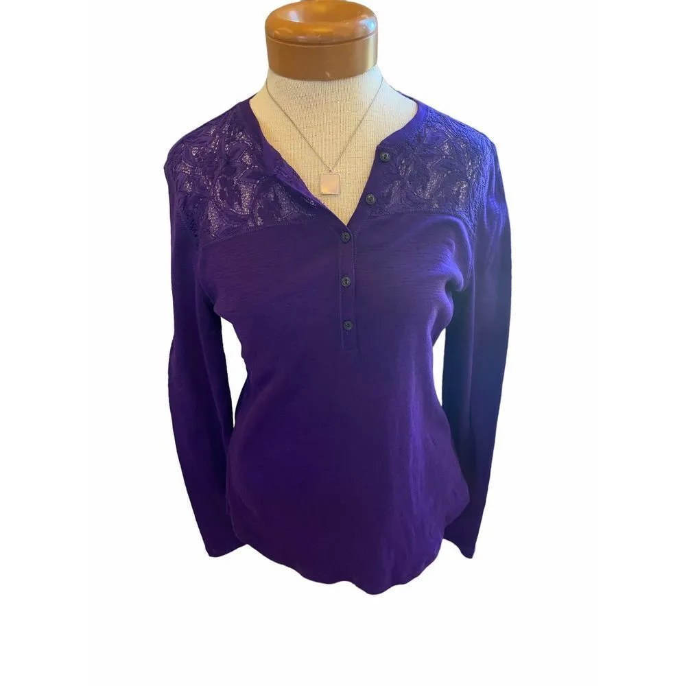 American Living purple half button up blouse with lace shoulder line size medium - Image 5