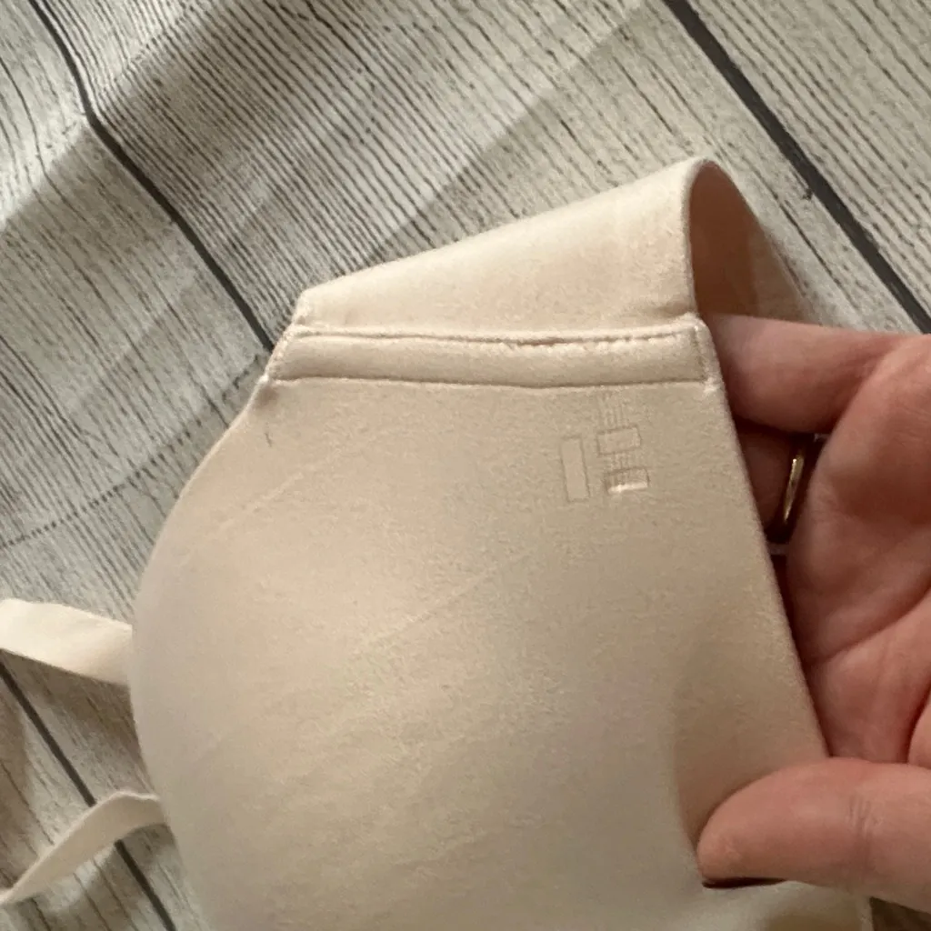 Tommy John Light Pink 34B Second Skin Lightly Lined Wireless Bra Size undefined - Image 2