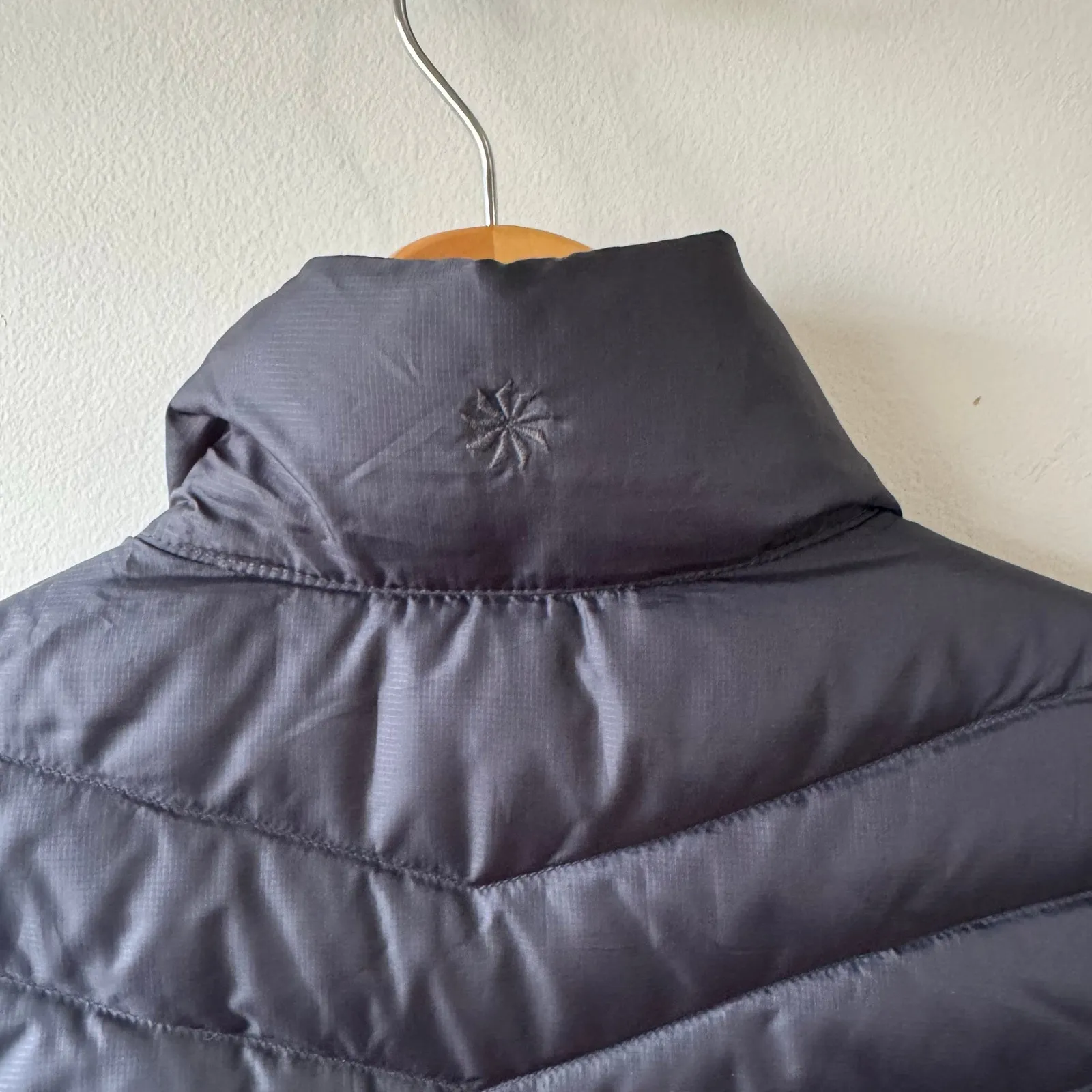 Athleta Vest Women S Gray InsulEight Stowable Goose Down Quilted Slate Puffer - Image 6