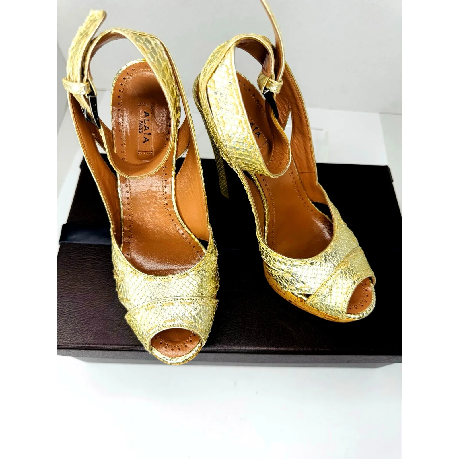 Alaïa Gold Snake Embossed Leather Platform High Heel Sandals EU 36.5 Luxury Size 6.5 - Image 6