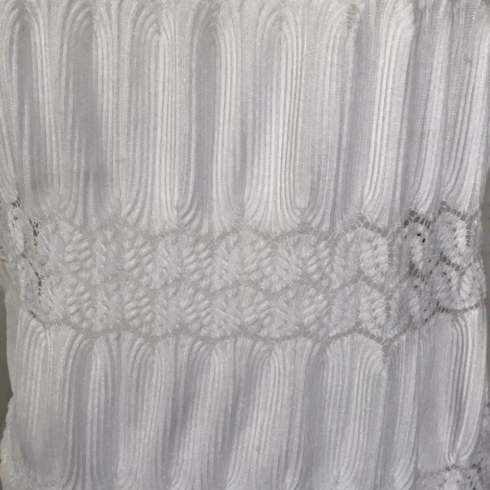 Timeless Off the Shoulder white top Size undefined - Image 6