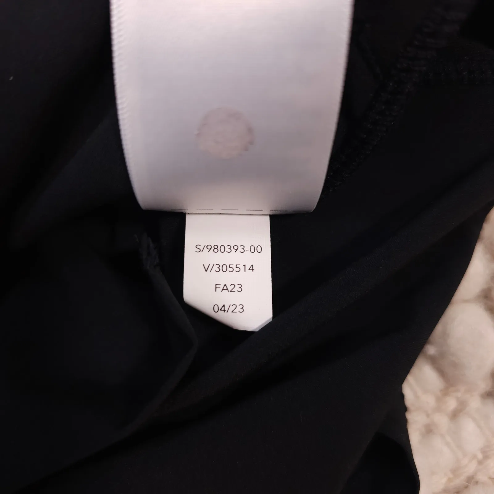 Athleta Brooklyn Short Black Sz 2 - Image 6