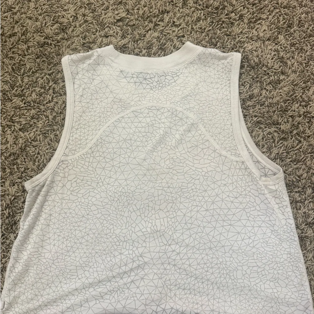 Lululemon Athletica White Geometric Tank Top - Image 2