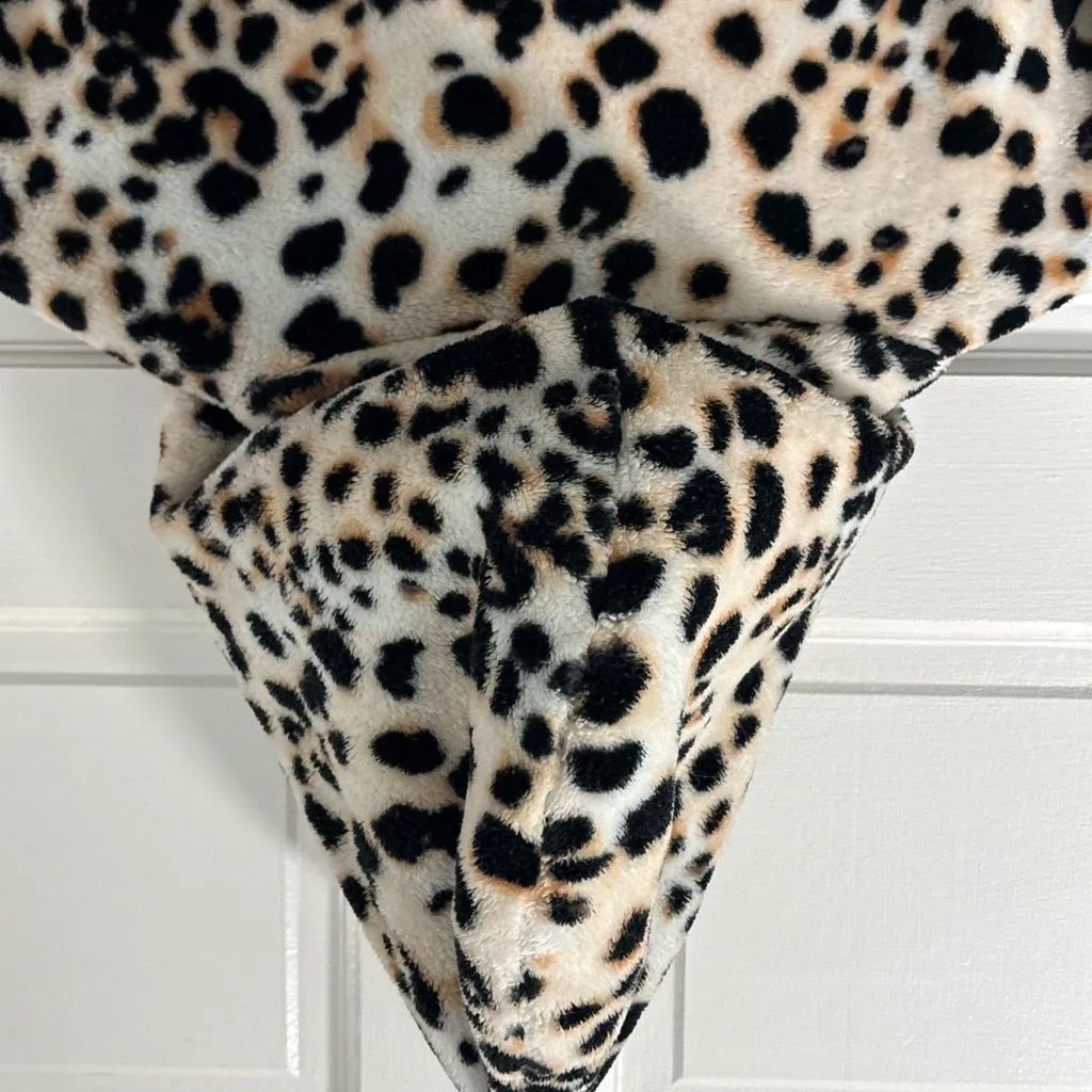 Betsy Johnson Hooded Plush Leopard Print Robe Women’s Size M/L Knee Length GUC - Image 7