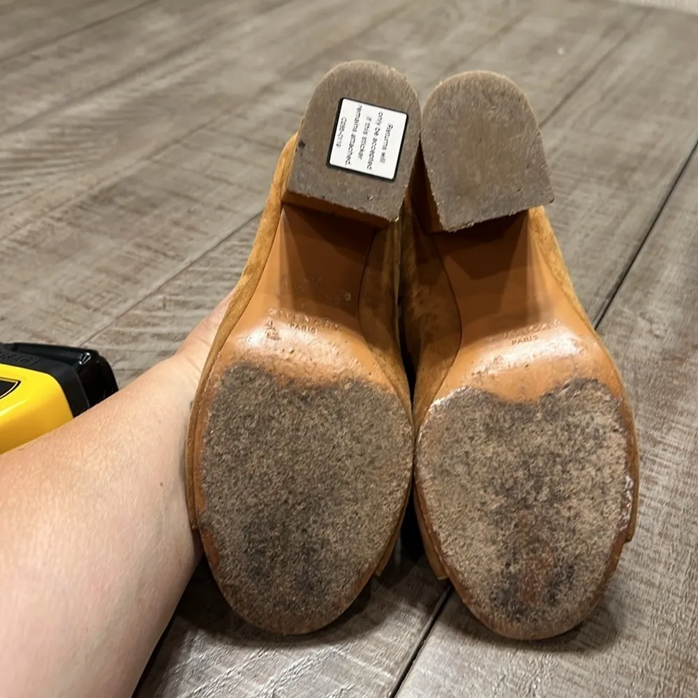 Givenchy Paris Suede Mule Sandals, Hazelnut Size 36 EUC - Image 8