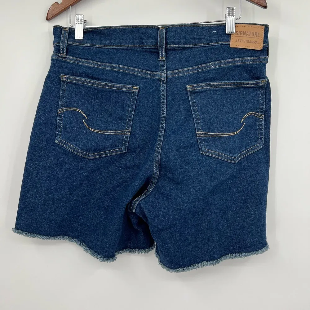 Levi's heritage high rise plus size cut off jean shorts shorts pockets size 16 - Image 3
