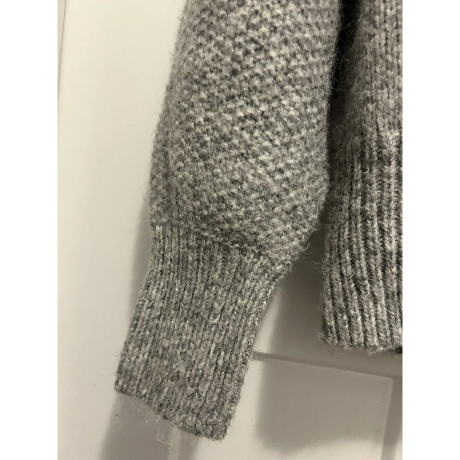 Free Assembly Sweater Women's Medium Gray Embroidered Flower Balloon Sleeve Cozy - Image 5