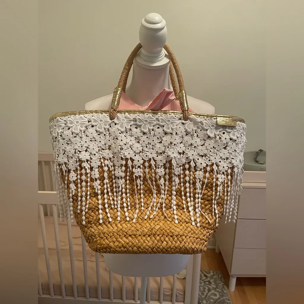 Lilly Pulitzer Ivy Tote Bag - Image 5