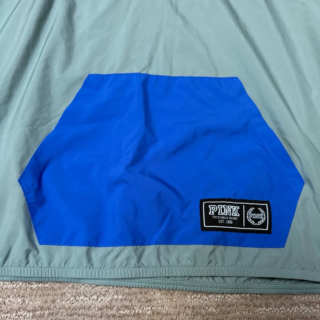 PINK Victoria's Secret Blue and Gray Windbreaker - Image 4