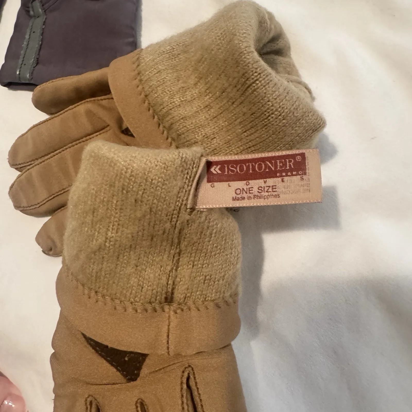 Isotoner Vintage Gloves Womens One Size Fits All Beige Gray Driving - Image 6