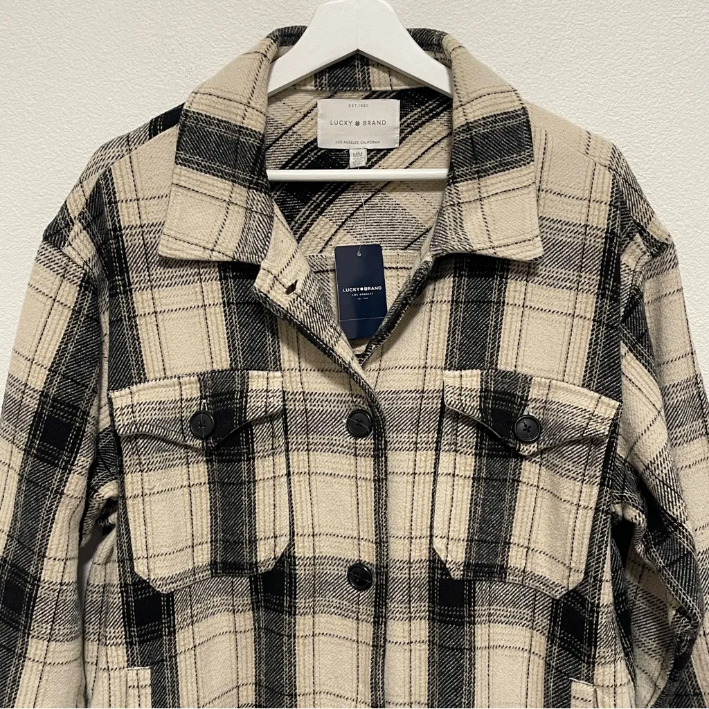 NWT Lucky Brand Women's Beige and Black Buffalo Plaid Oversized Shirt Jacket M - Image 6