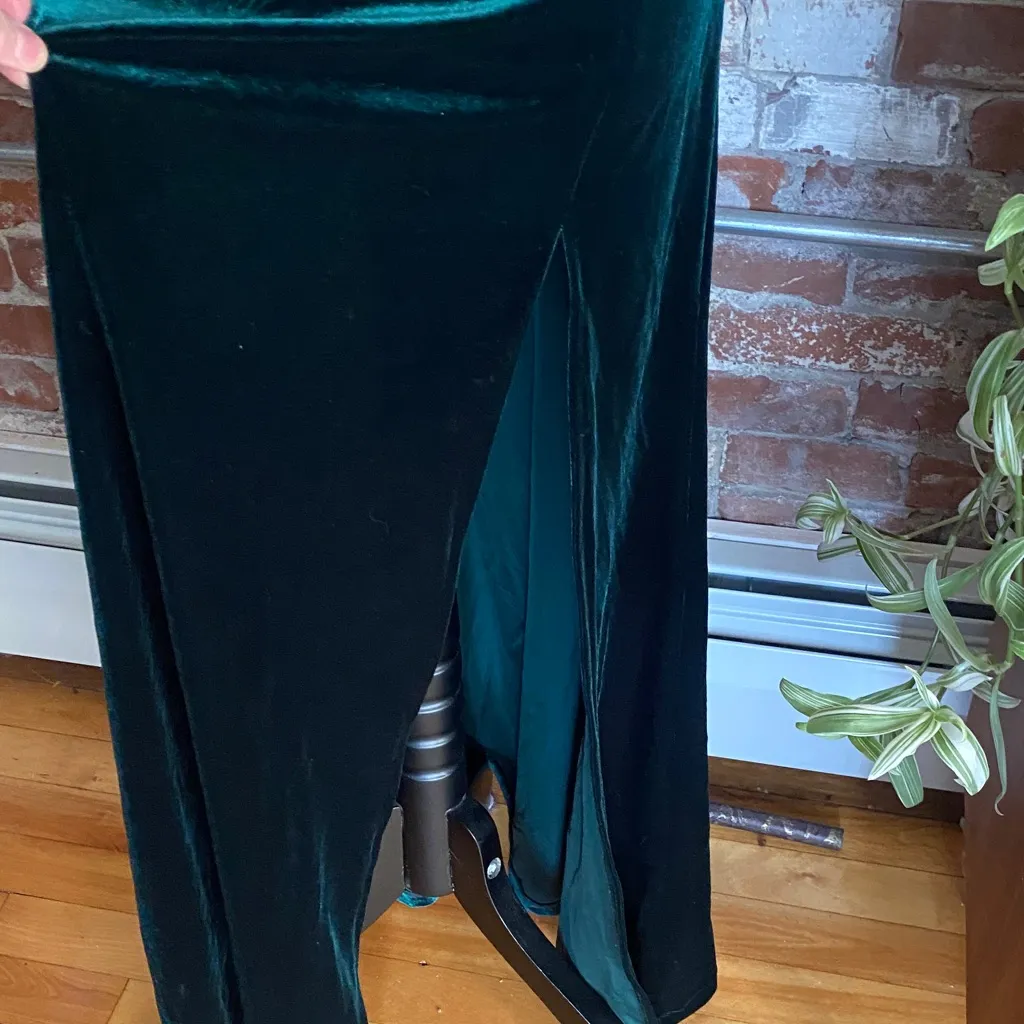 Jenny Yoo Jolie Green Velvet Dress with Slit Size 00 - Image 5