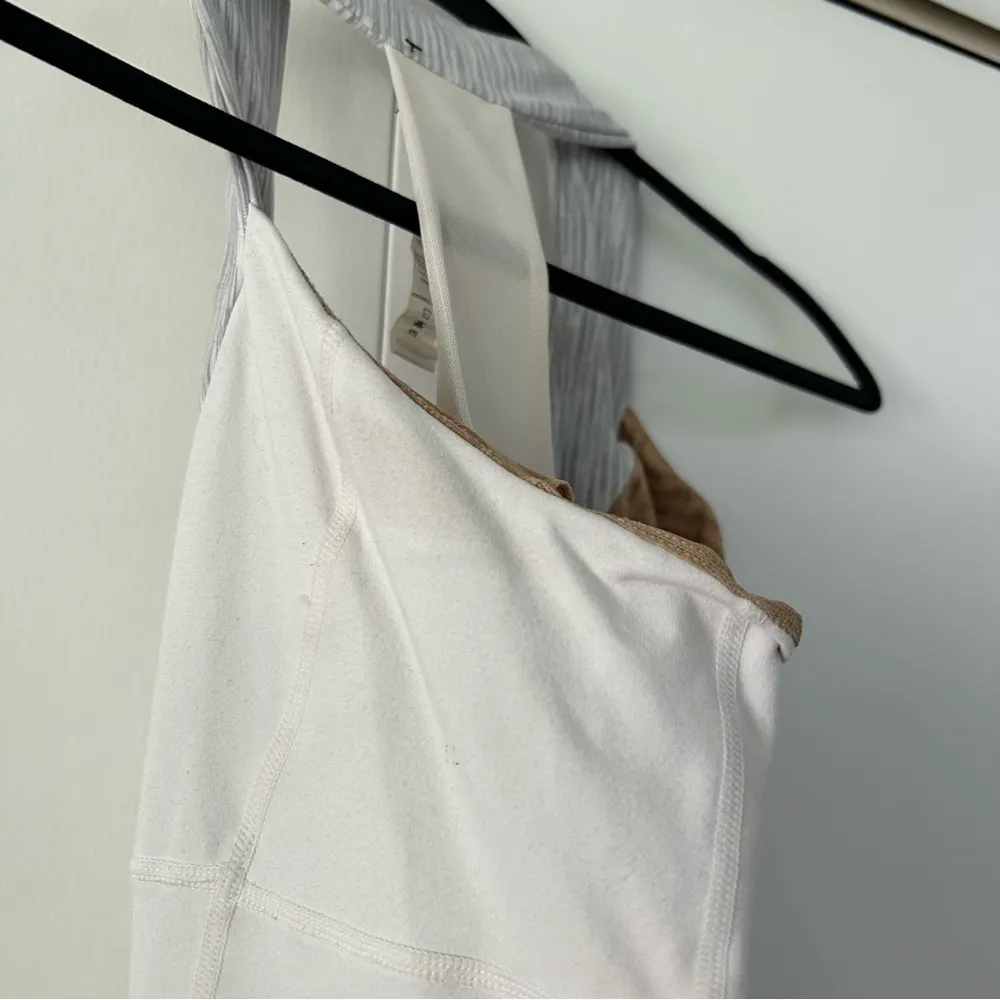 Lululemon Scoop Neck Tank Top in White / Gray Space Dye - Image 6