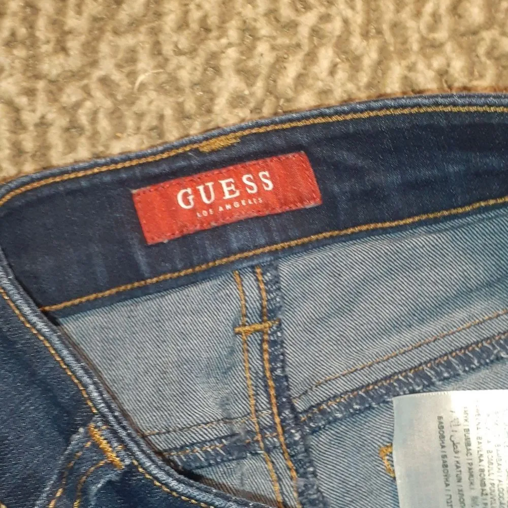 Guess Distressed Jeans SIZE 26 - Image 4