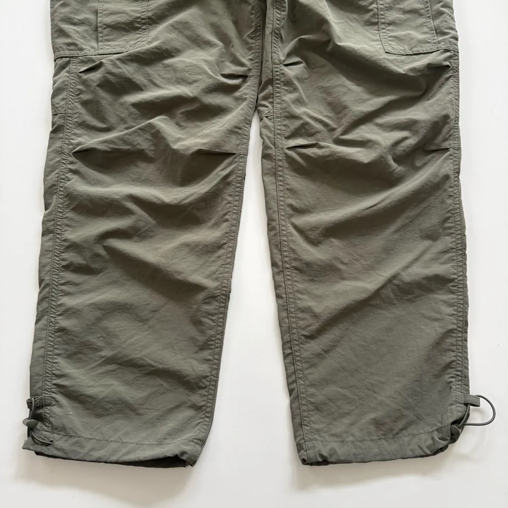 American Eagle Nylon Cargo Pants Size Small Green - Image 3