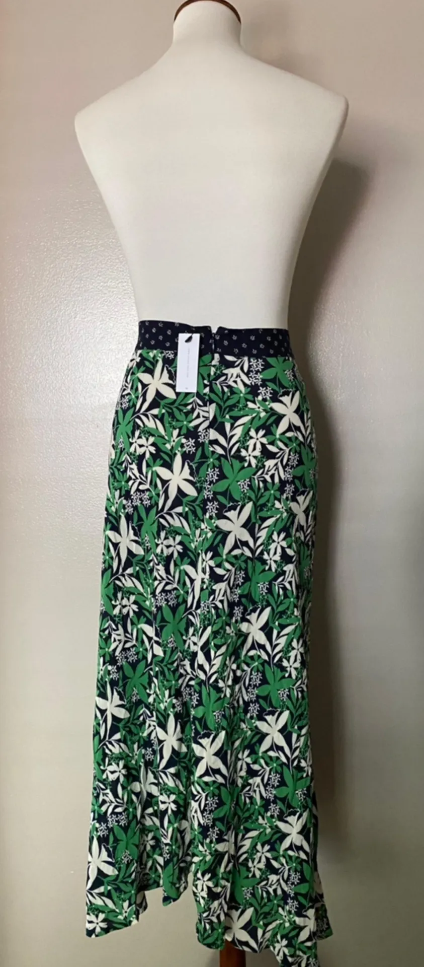 Velvet by Graham & Spencer Susannah Wrap Midi Skirt - Image 8