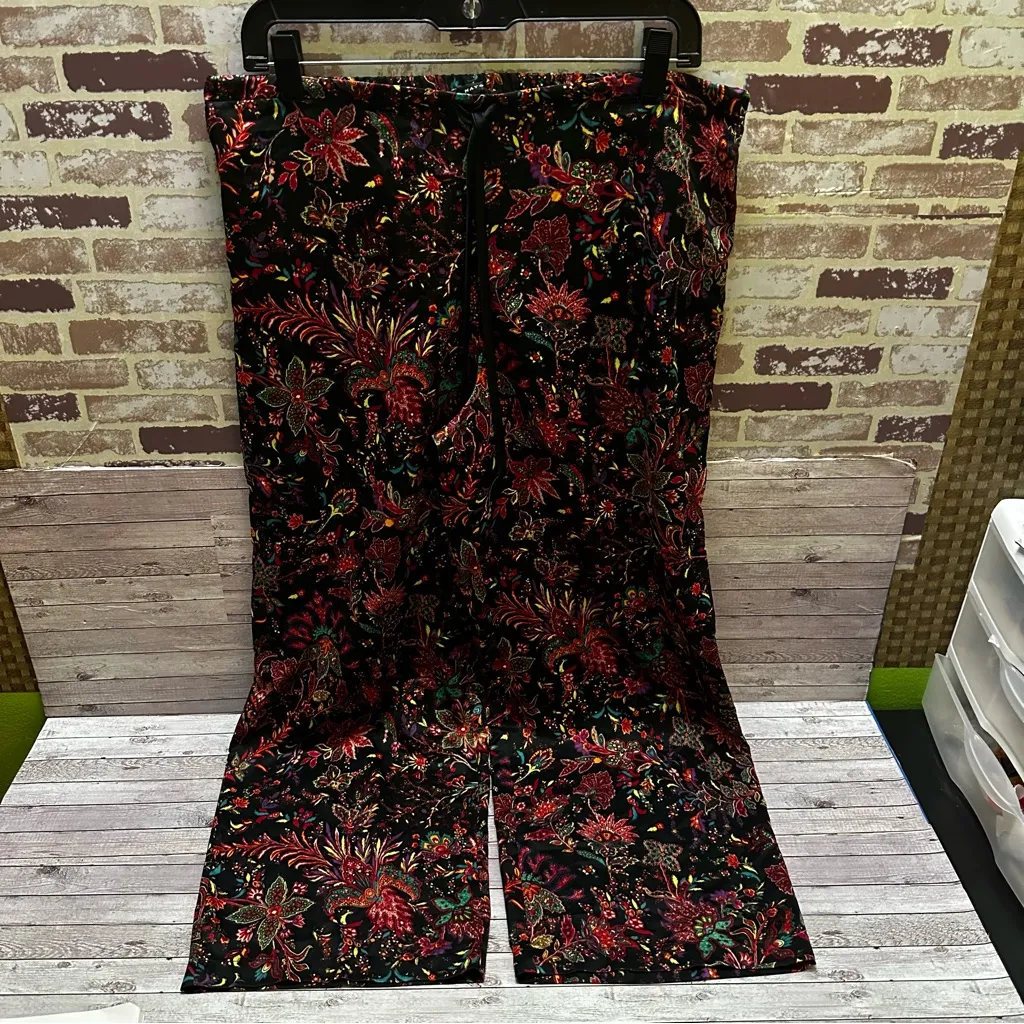 Natori Women’s Multicolor Floral Satin Loungewear pajama set size M Black Size M - Image 6