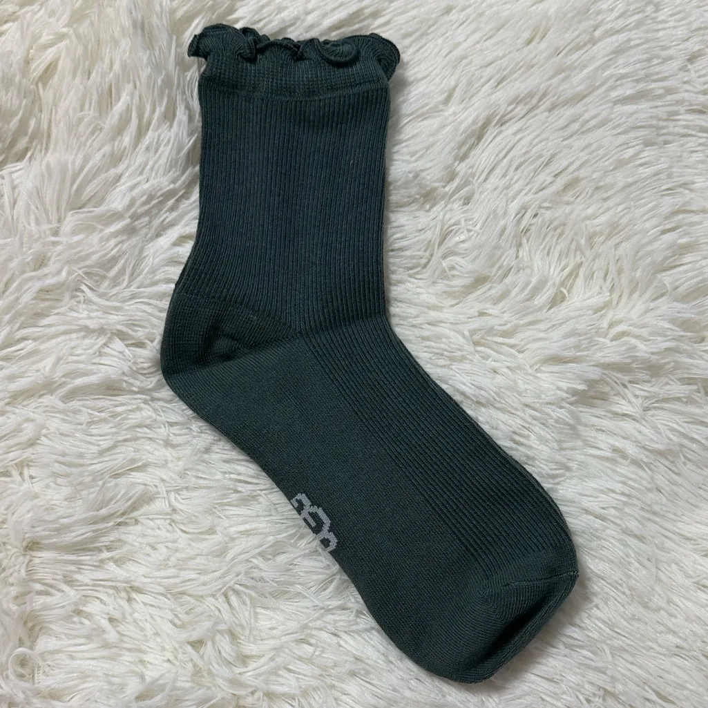 UGG  Karsyn Lettuce Edge Socks - Image 4