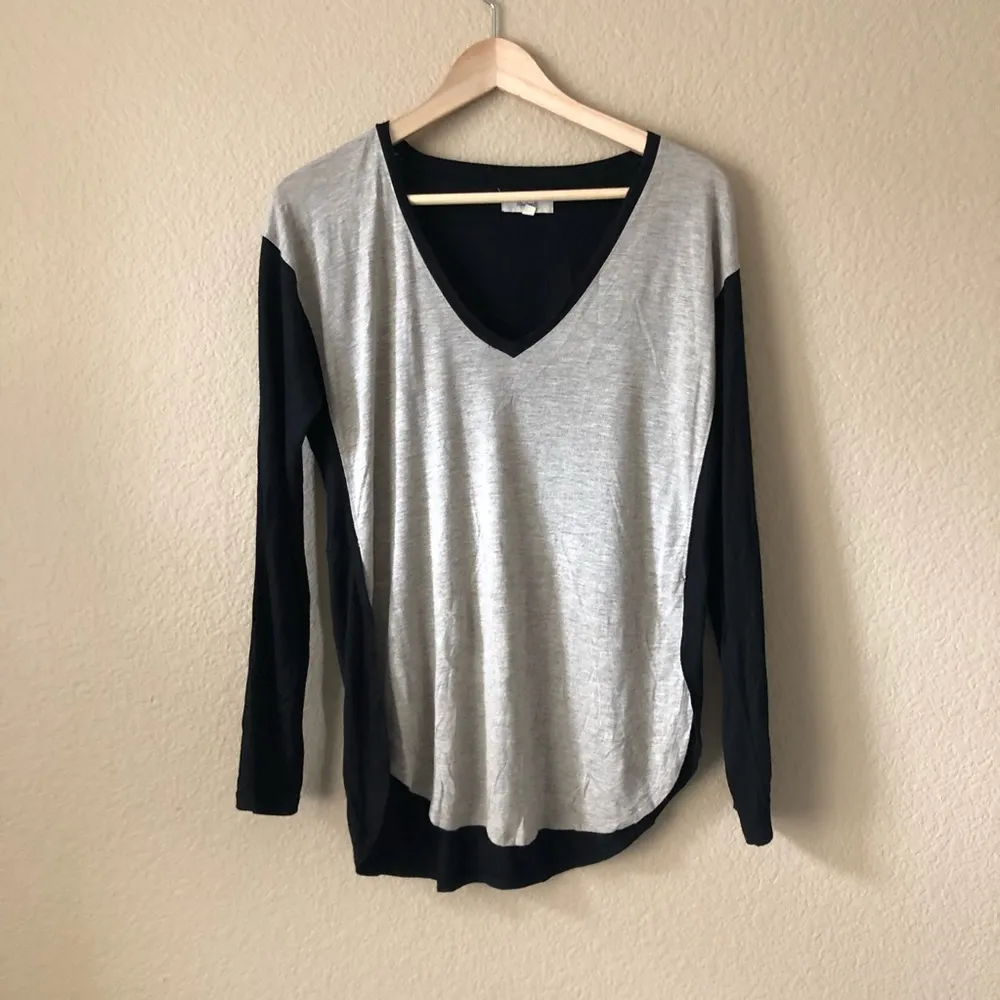Madewell anthem long sleeve v neck top - Image 36