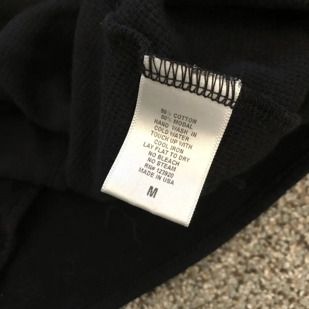 LA Made black lightweight hooded pullover top woman’s medium - Image 7