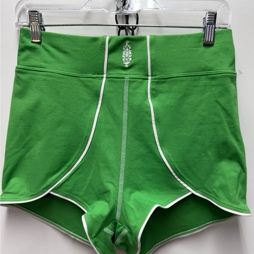Free People Movement New Flow Shorts. Size Medium Green - Image 4