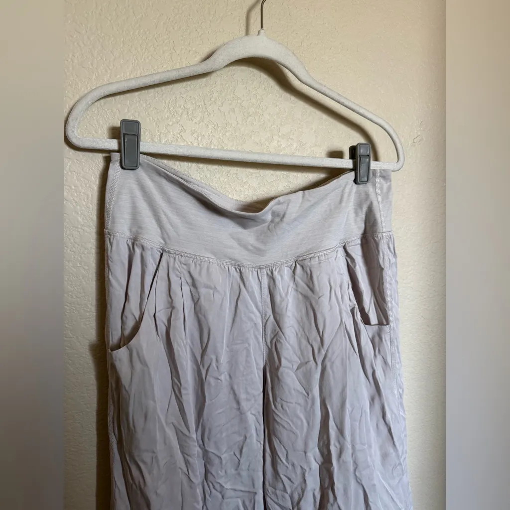 Lululemon Drishti Pant‎ Size 12 in Dune - Image 4