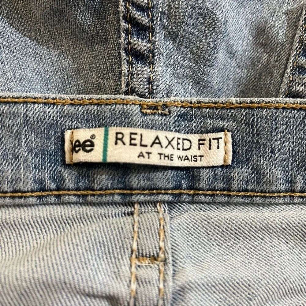 Lee Relaxed Fit High Rise Straight Leg Jeans Light Wash Indigo 14 Medium - Image 3