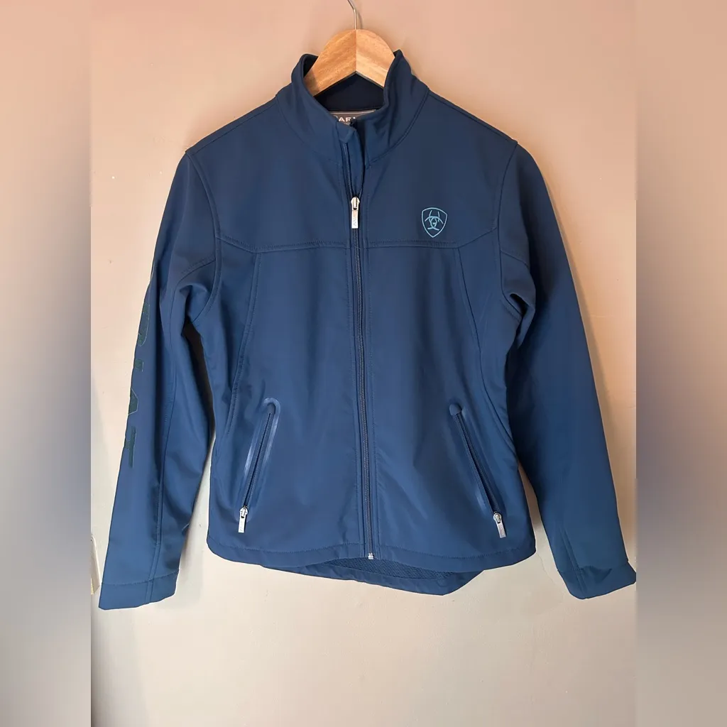 NWOT Women’s Ariat Team Softshell Jacket Deep Petroleum Blue Size M Western - Image 3
