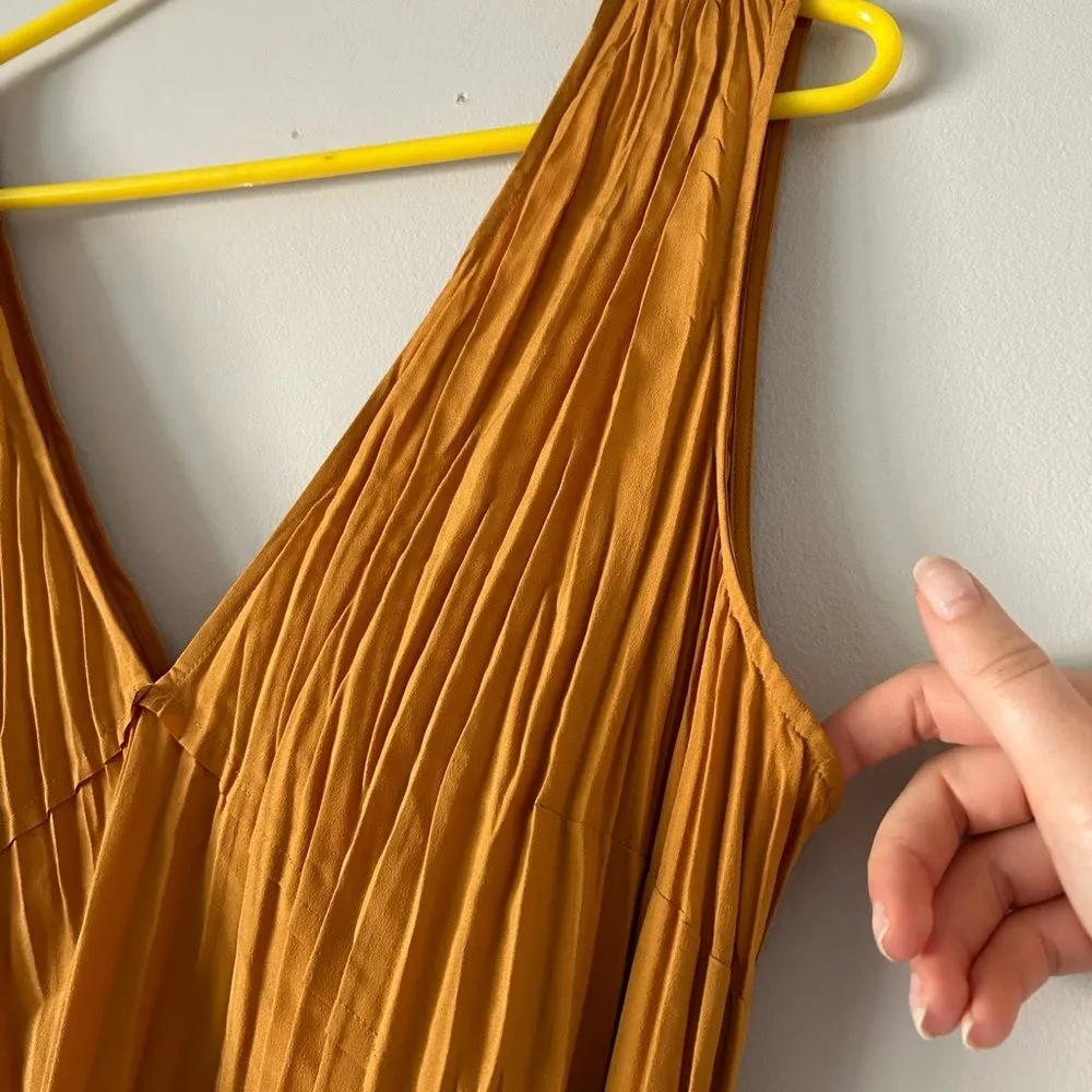 Vince Pleated V-Neck Sleeveless Blouse Golden Yellow Size XL Career Chic Preppy - Image 6