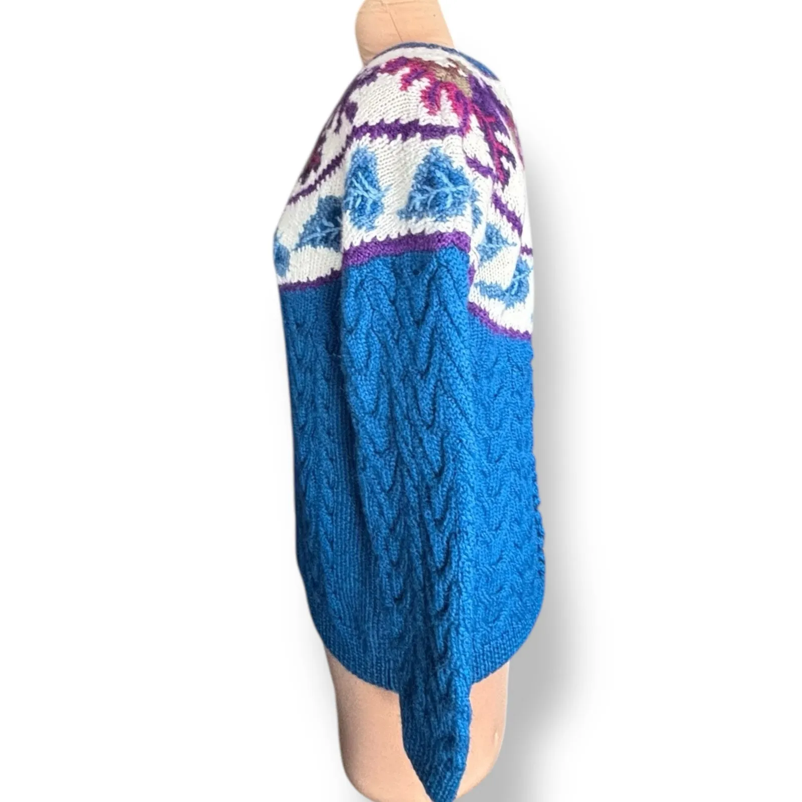 Vintage Northern Isles Hand Knit Chunky Wool Autumn Leaf Yoke Sweater Blue Fall Black Size L - Image 4