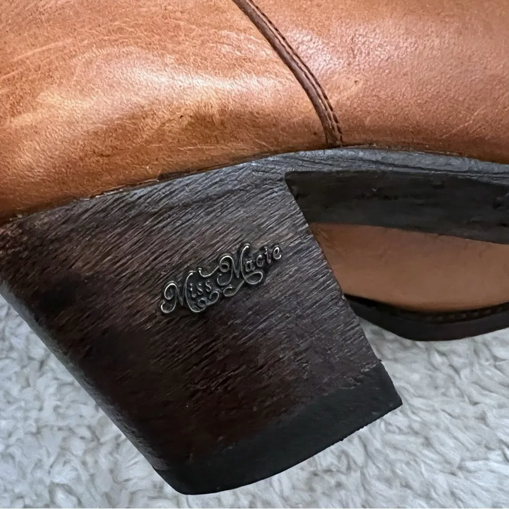 MISS MACIE Cognac LEATHER ANKLE BOOTIES Distressed Sz 9 - Image 7