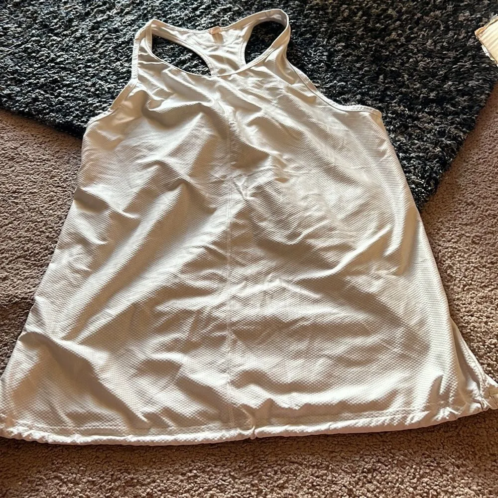 Under armour tank top M - Image 2