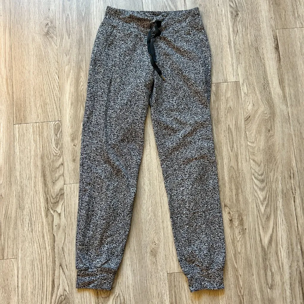 Lululemon Ready To Rulu Pant 29" in Reconnect Jacquard Luon White Black Size 4 - Image 4