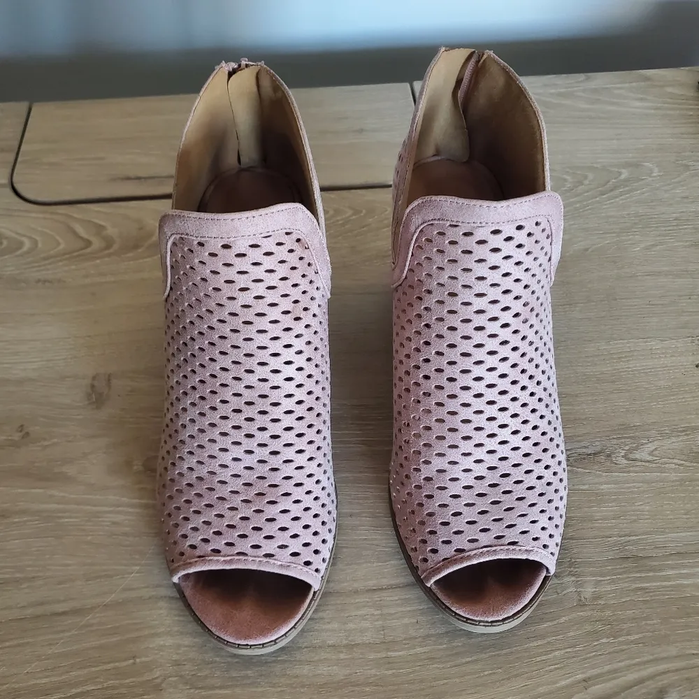 Qupid Perforated Ankle Peep Toe Booties Size 9 - Image 2