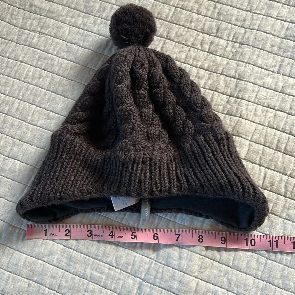 Icebreaker, New Zealand Merino wool large, unisex, cable knit, pom - Image 10