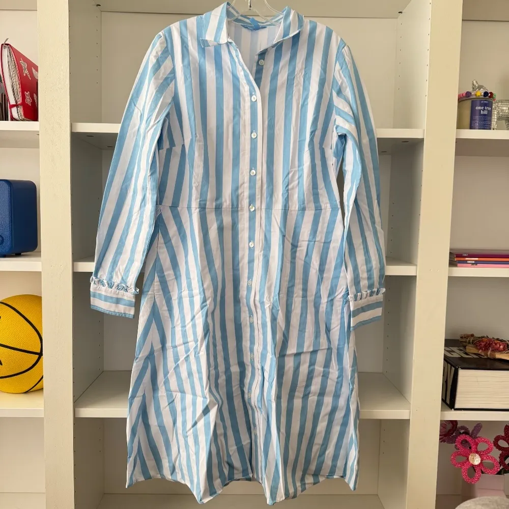 DRAPER JAMES Carly Blue White Striped Cotton Shirt Dress in Awning Stripe - Image 5