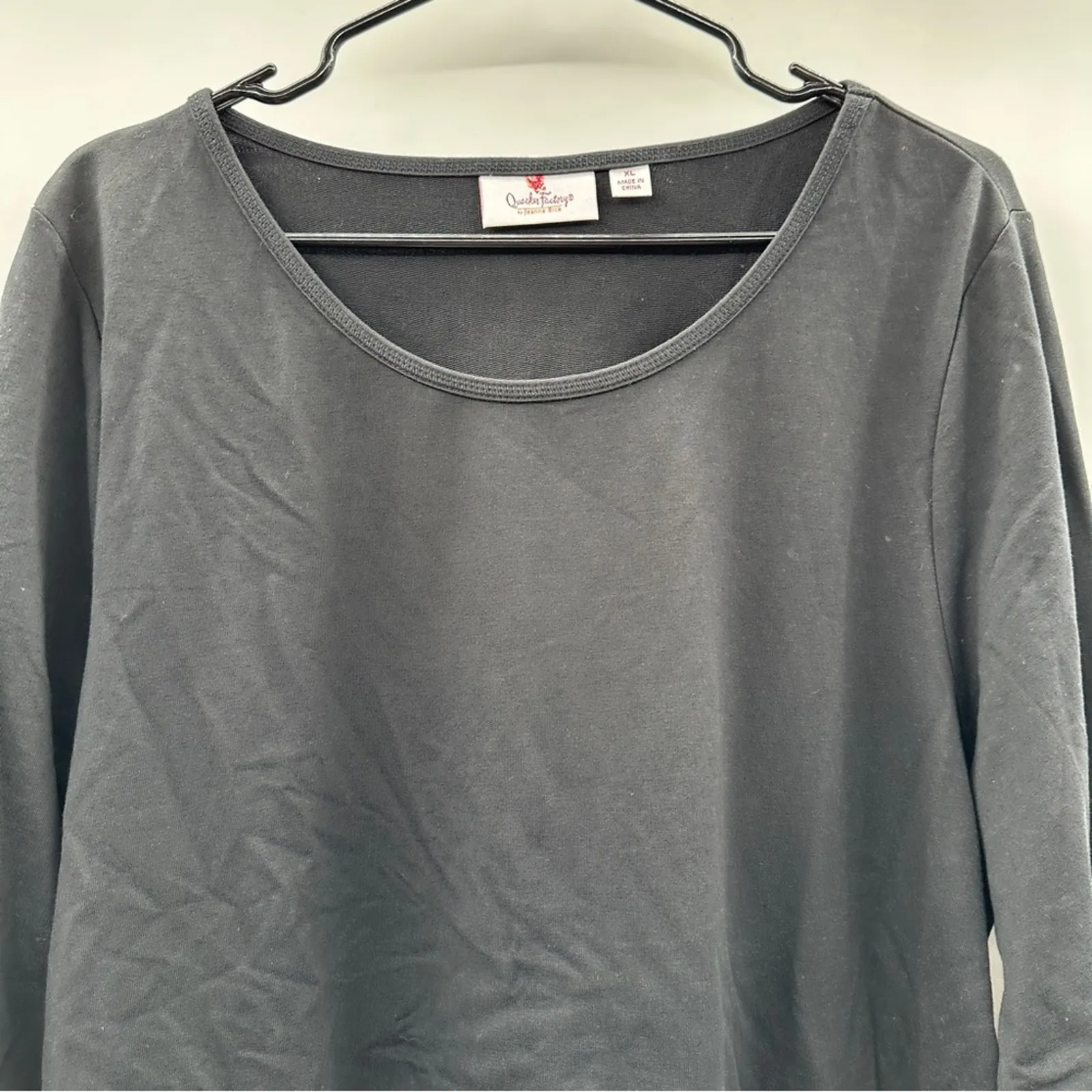 Quacker Factory Black Pink Shark Bite Zippered Hem Long Sleeve Top Size XL - Image 2