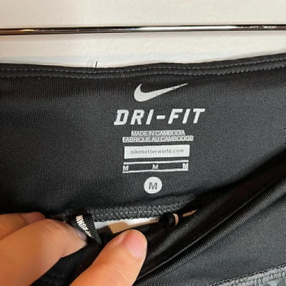 Nike 🌺  Running animal print cropped leggings - Image 3