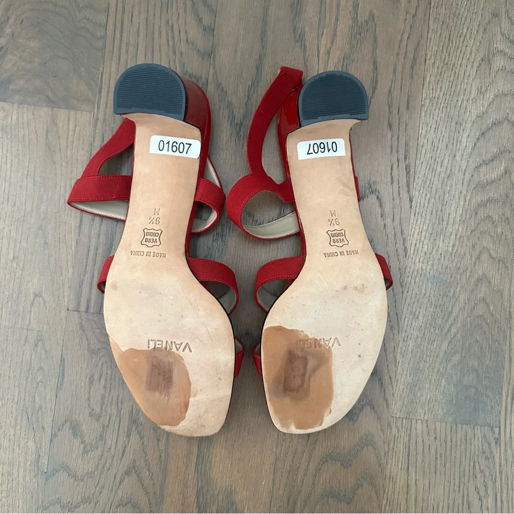 Like New Van Eli Block Heel Cross Strap Patent Leather Sandal Cherry Red 9.5B Size 9.5 - Image 8