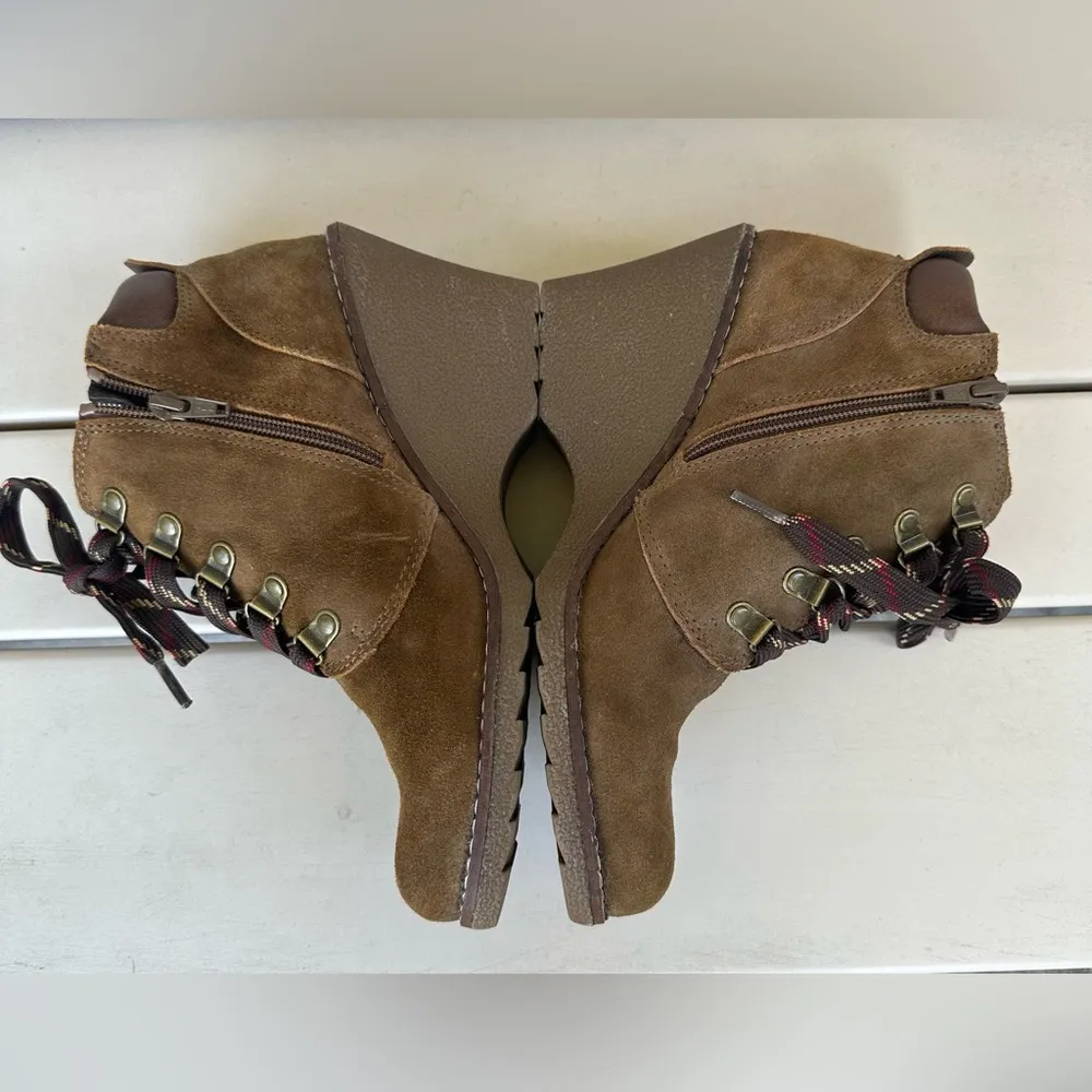 White Mountain Women's Suede Lace Up Wedge Bootie Boots Inside Zipper Shoes 8.5 - Image 5