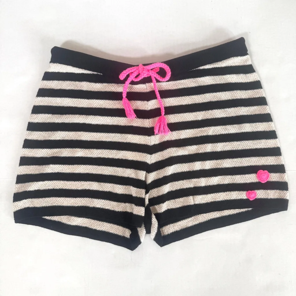 NWT Lisa Todd Summer Lovin’ black/cream stripe heart knit shorts sz Medium Black - Image 3