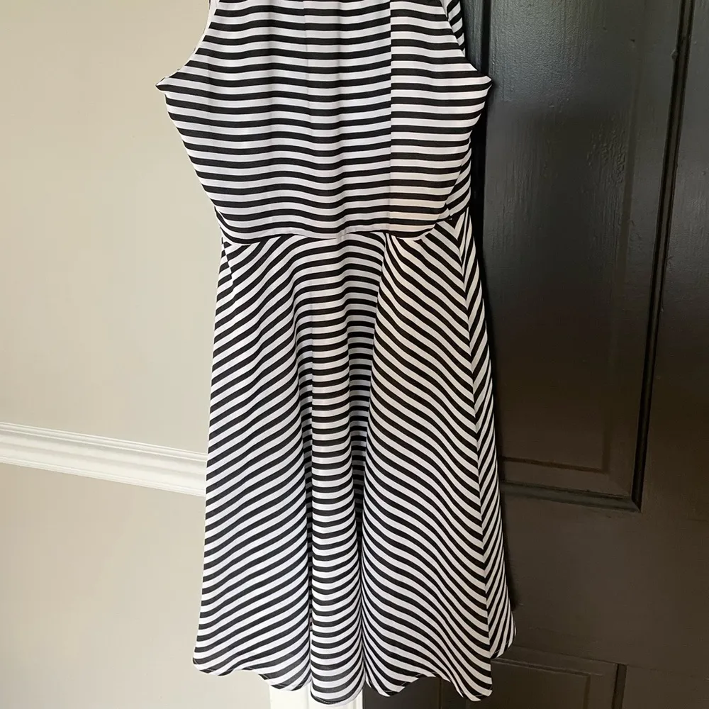 Express Black and White Striped Dress - Image 3