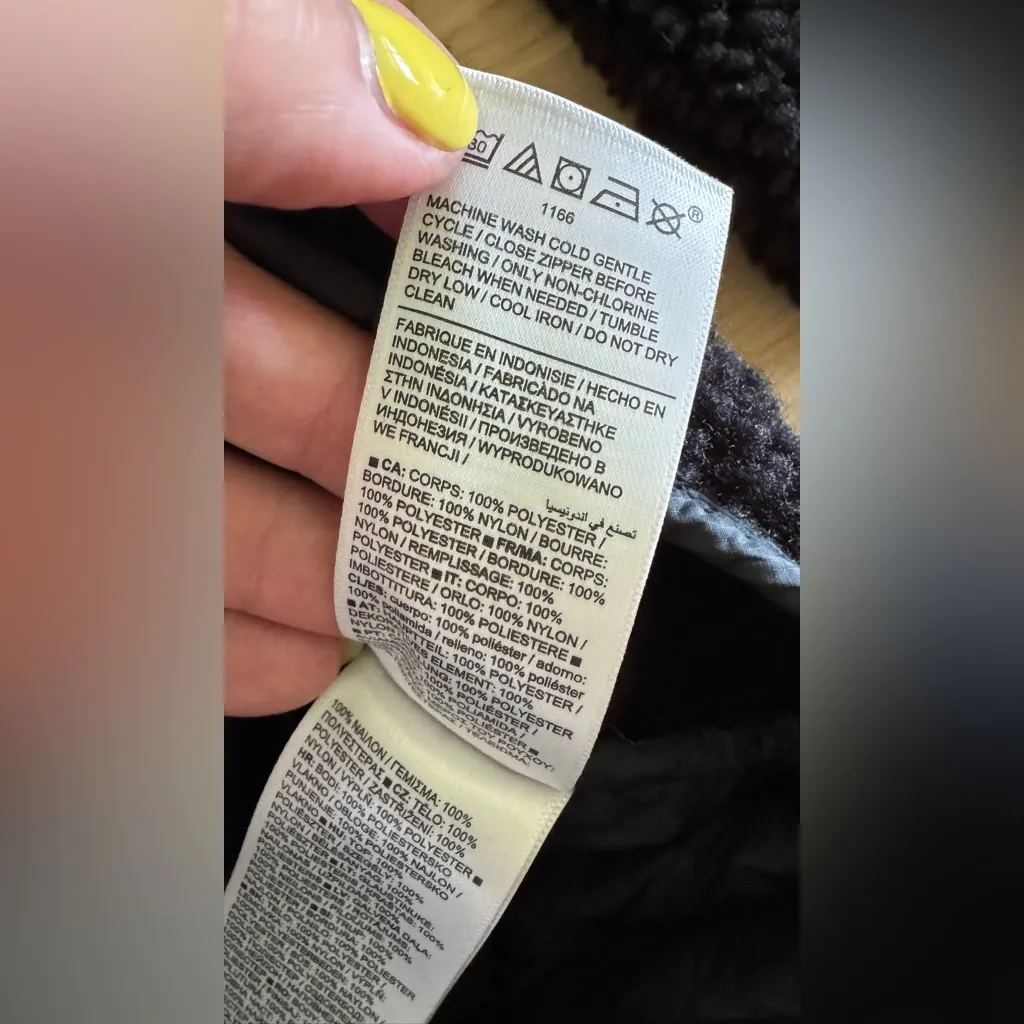 Athleta l Cozy Sherpa Snap Sweatshirt in Black size medium - Image 7