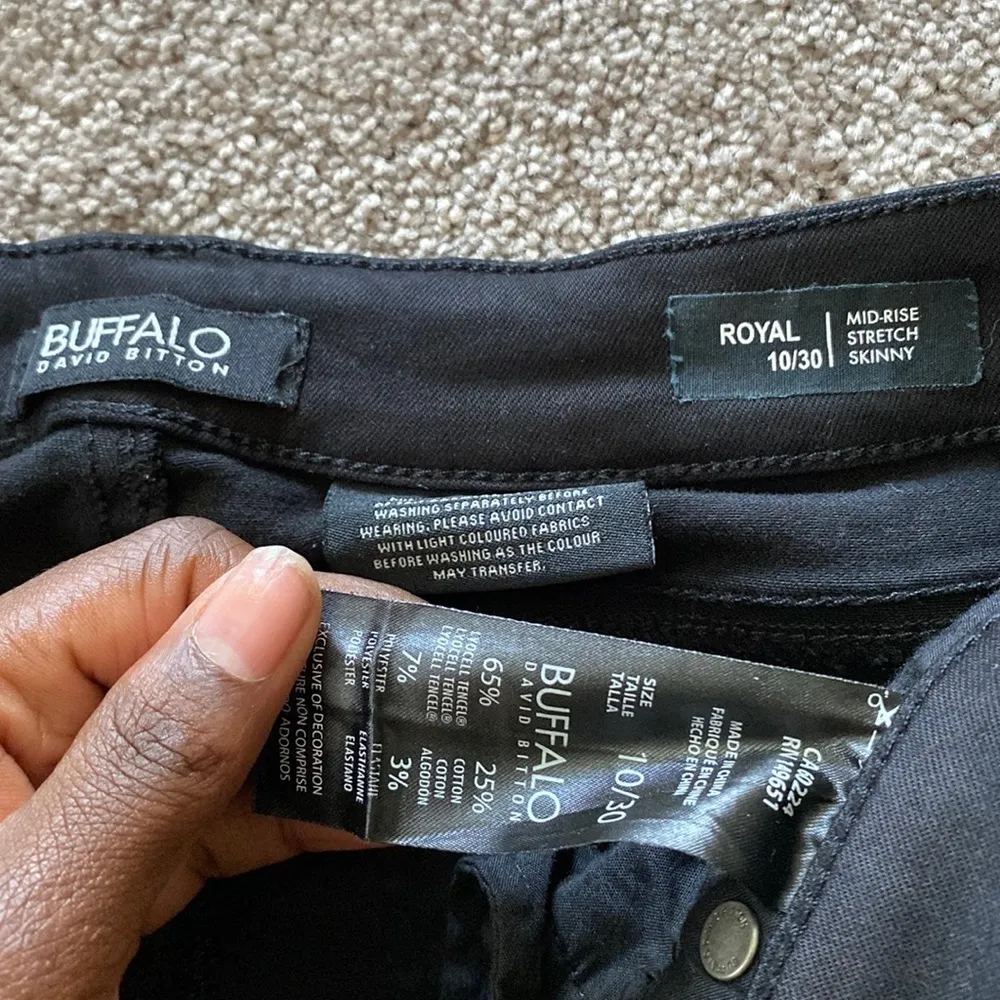 Buffalo David Bitton Royal Skinny Bottoms SIZE 10/30 - Image 2