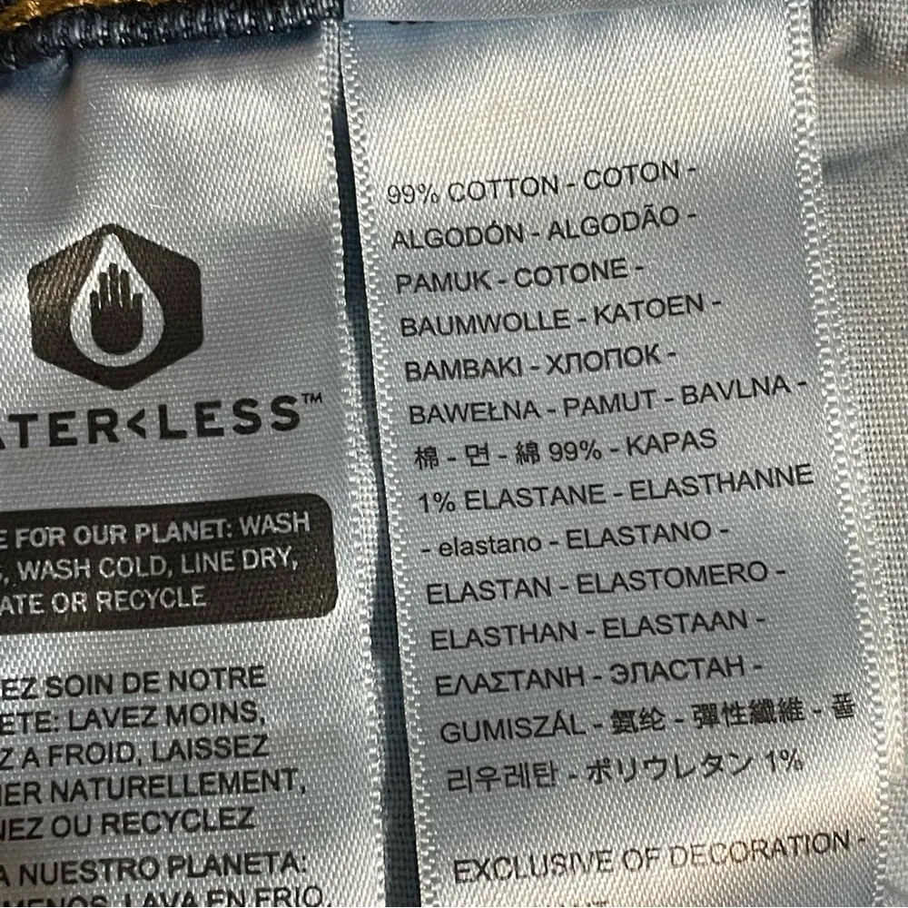 Levi’s 501 Mid Thigh Women’s Shorts - Image 8