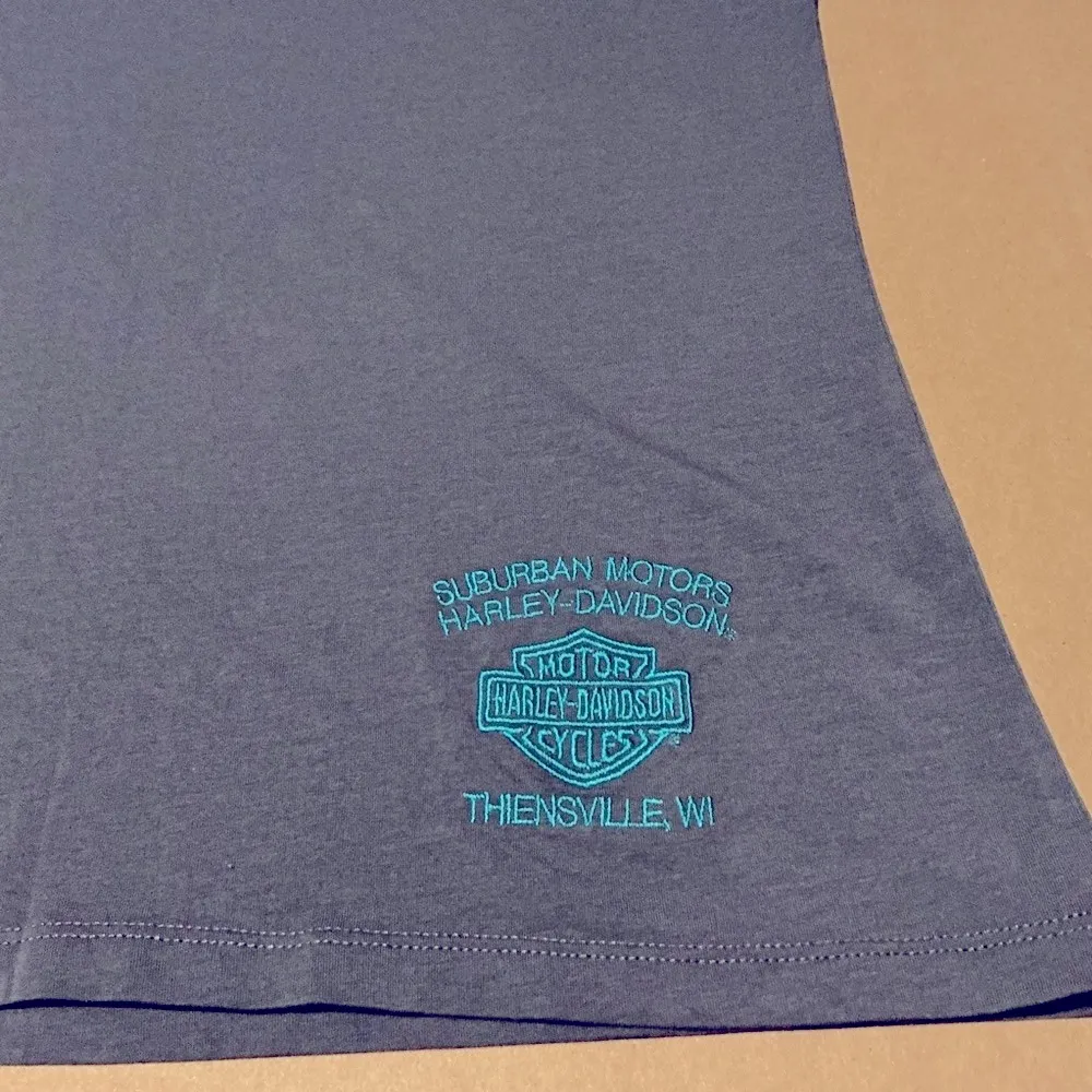 Vintage Harley-Davidson Women's Dark Gray and turquoise Tee with Blue Accents - Image 2