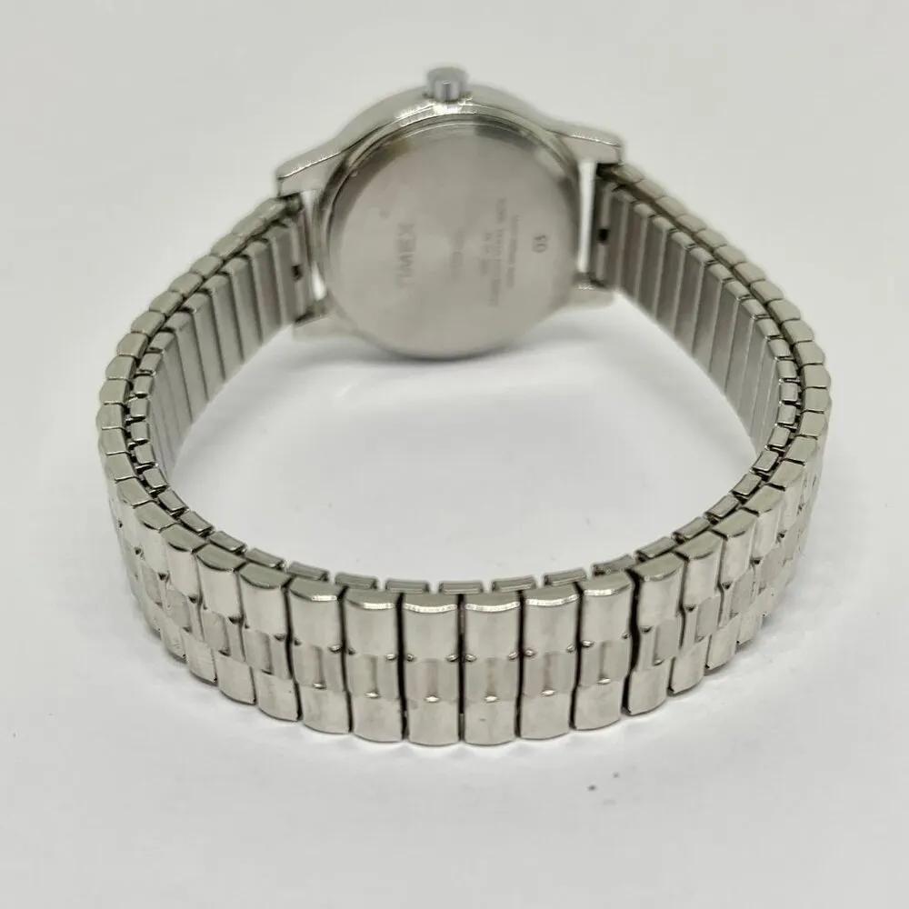 Timex indiglo women’s watch Quartz analog 25mm pearl dial 30MWR sz 6.5” running - Image 4